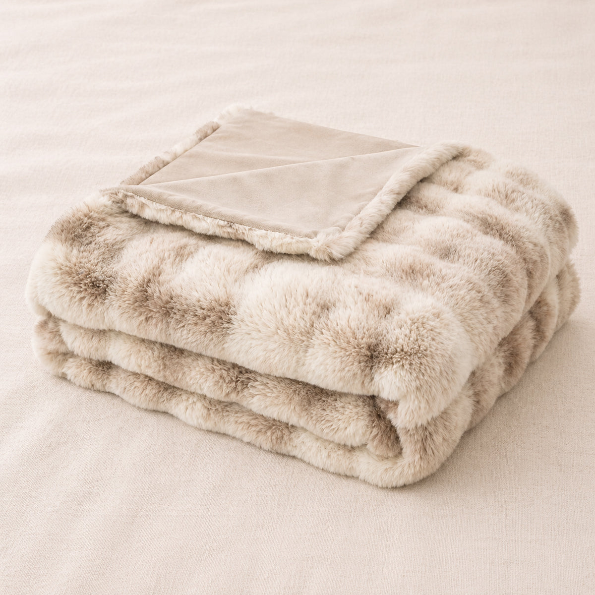 Neutral Ombre Faux Fur Throw - 150x200cm