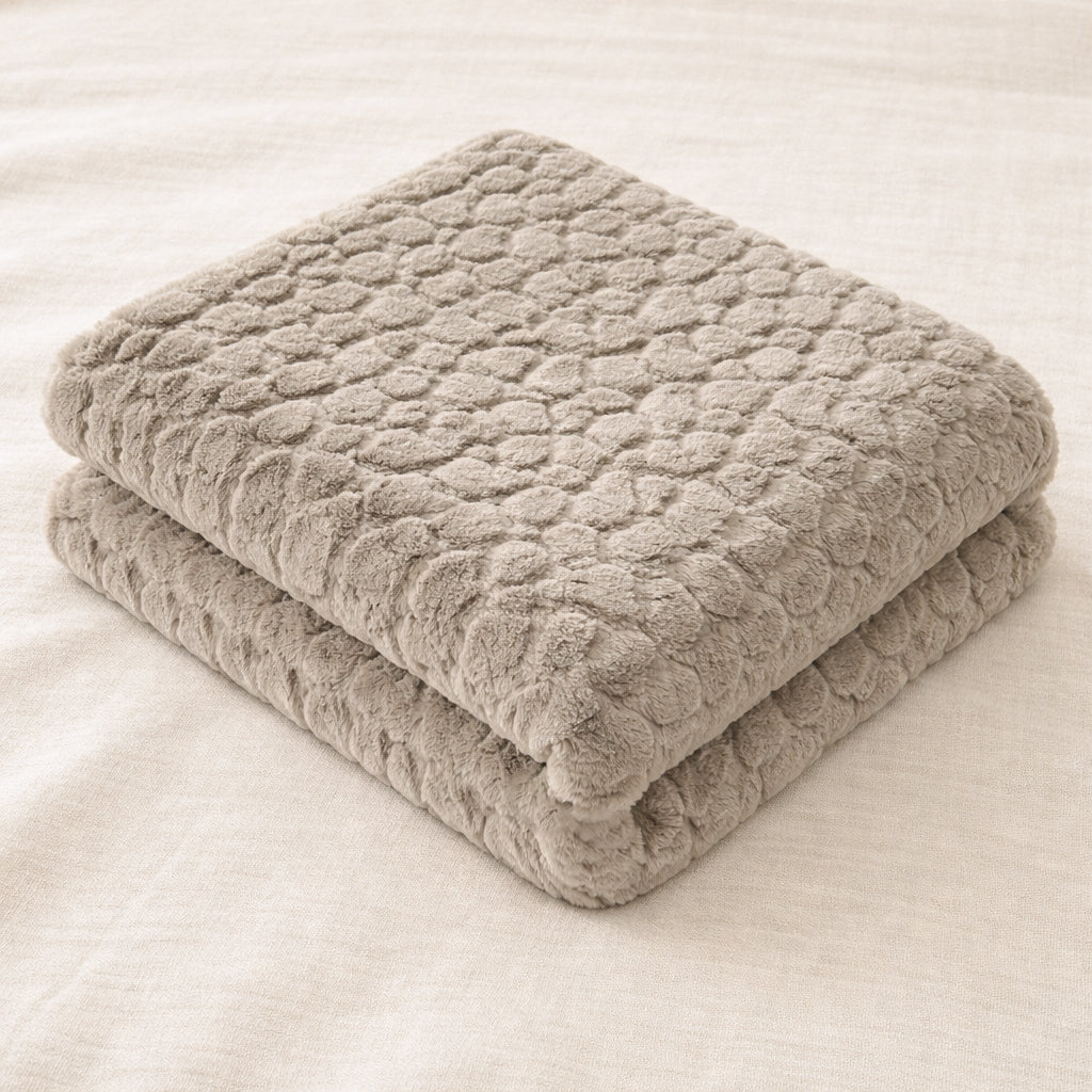 Taupe Pebble Cut Faux Fur Throw - 150x200cm