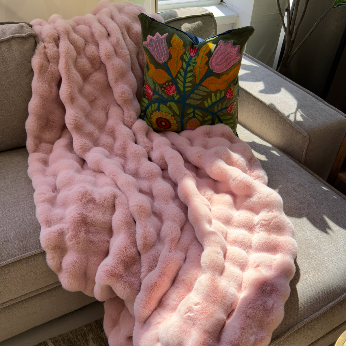 Luxe Wavy Pale Pink Fur Throw - 150x200cm