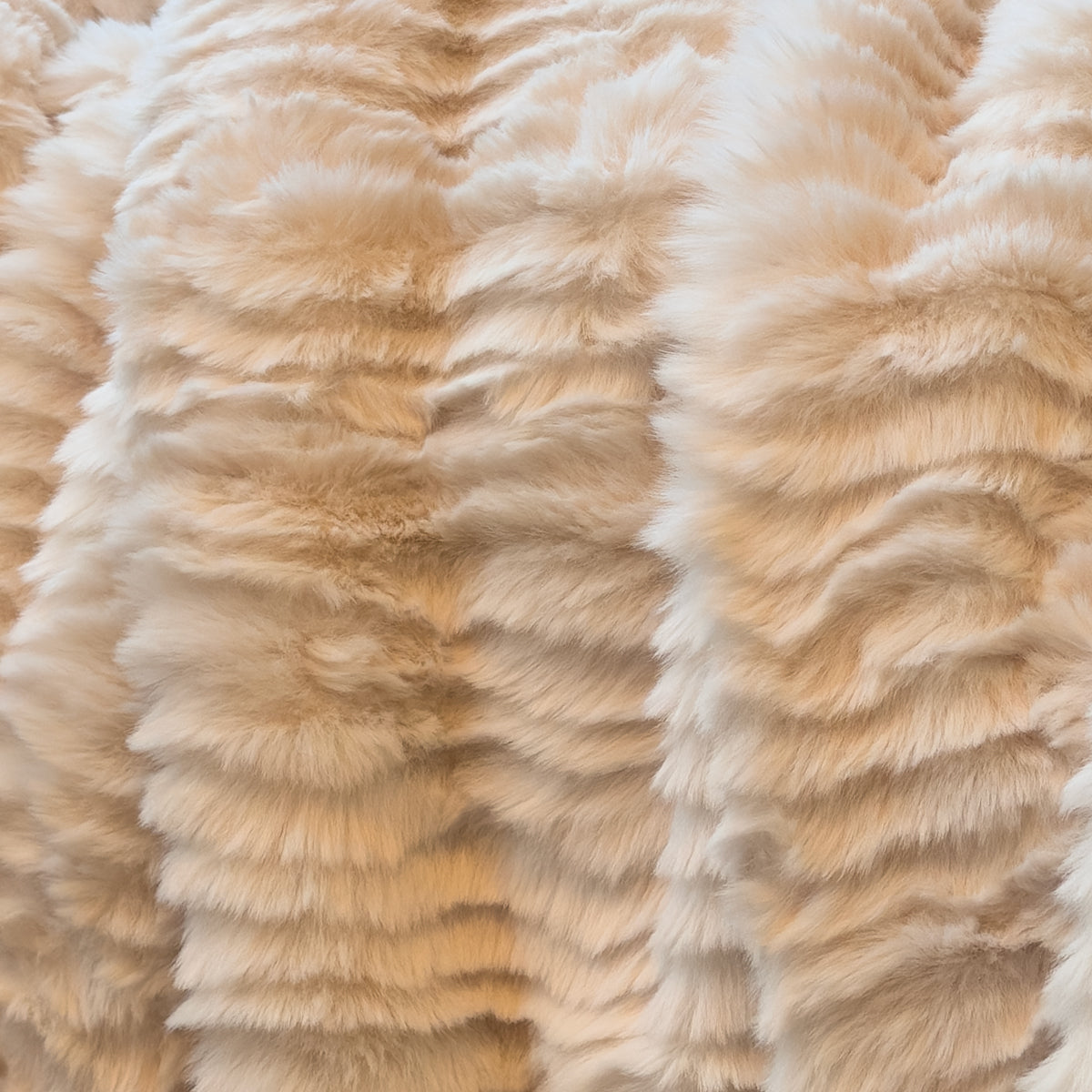 Cream Scallop Cut Faux Fur Throw - 150x200cm