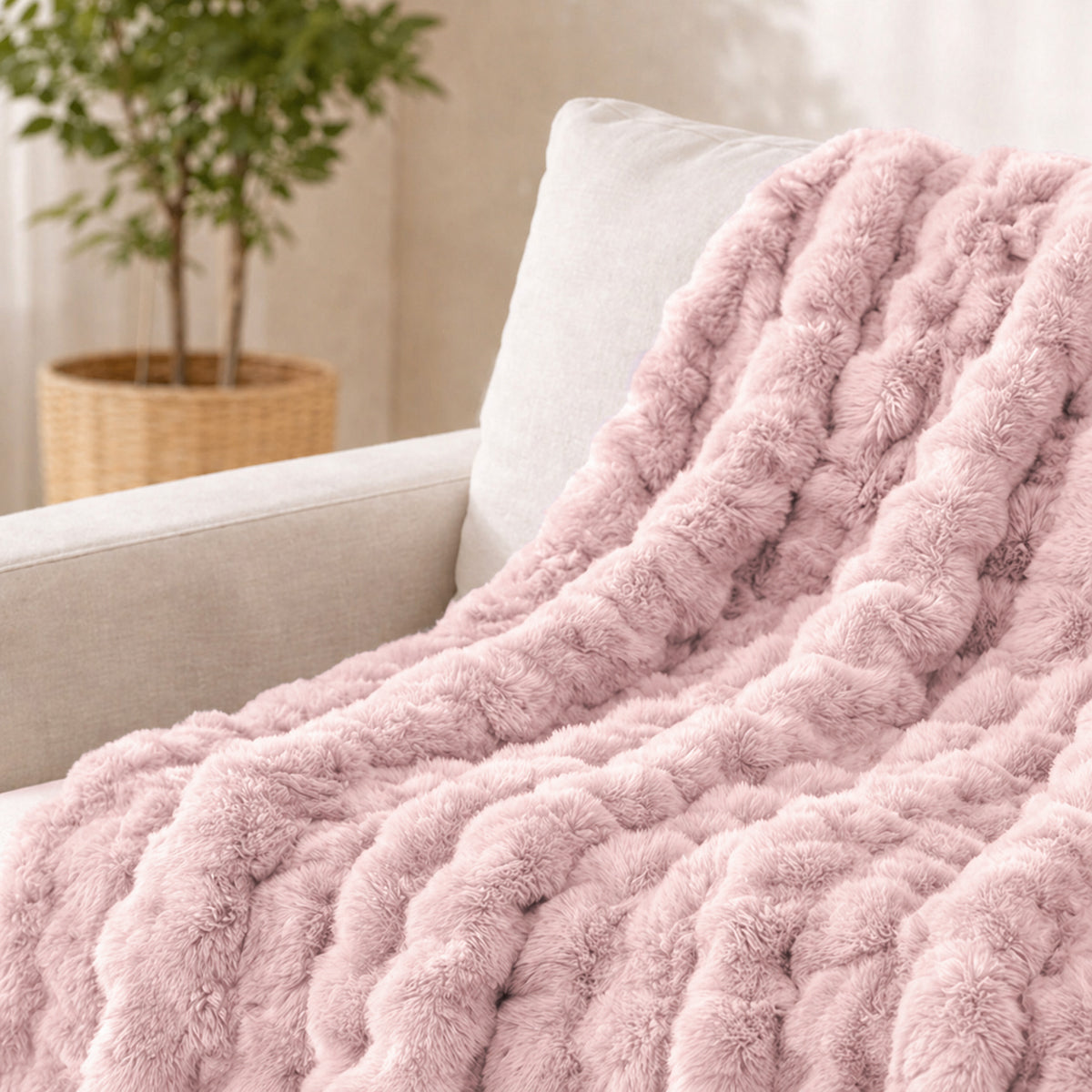 Luxe Wavy Pale Pink Fur Throw - 150x200cm