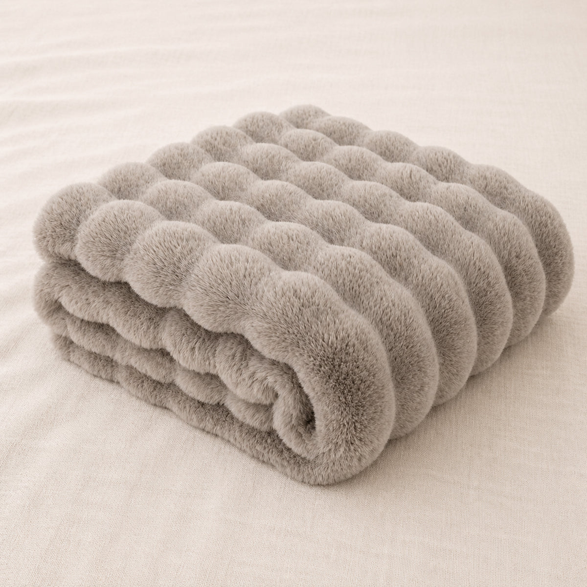 Luxe Wavy Taupe Fur Throw - 150x200cm