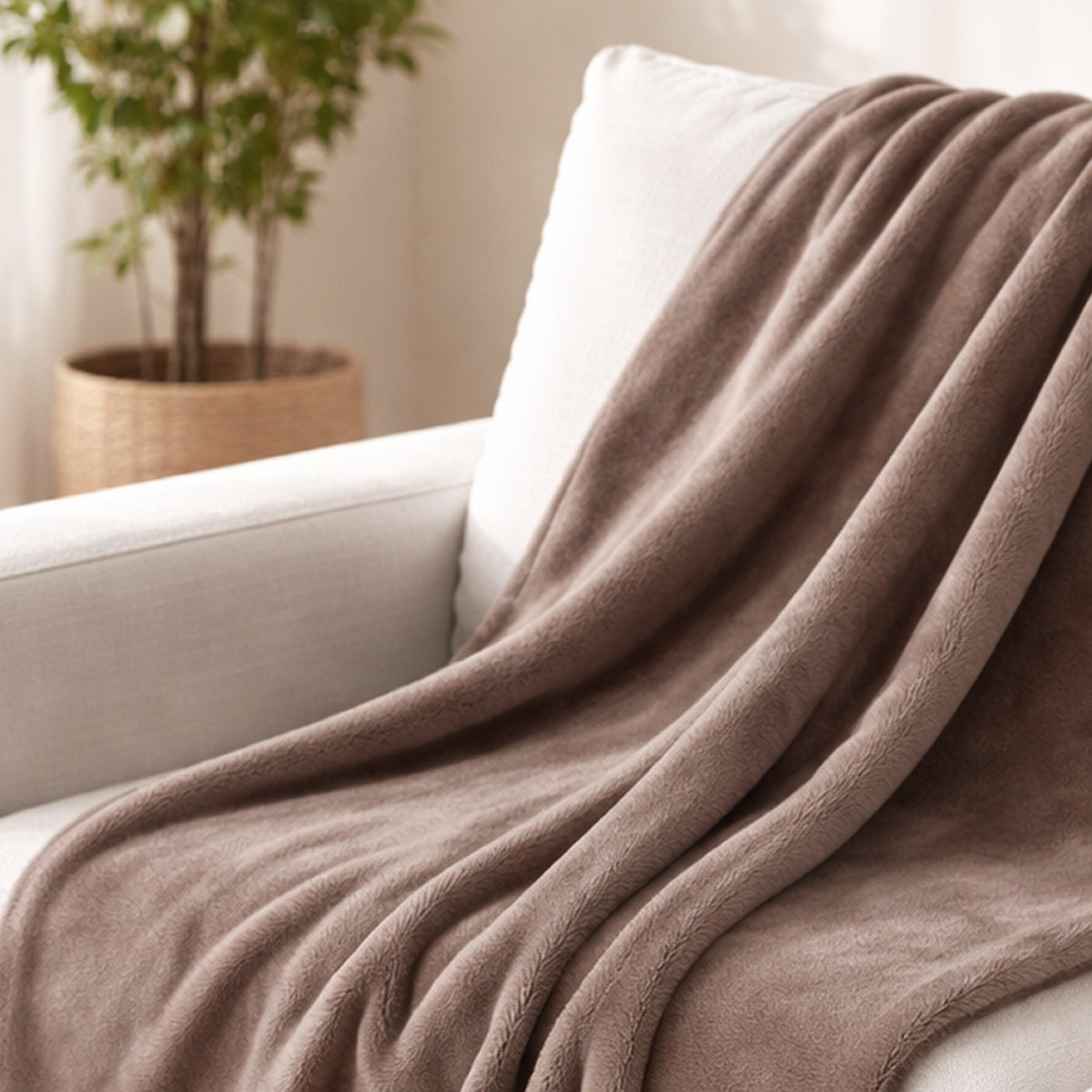 Soft Mocha Double Sided Fleece Throw - 150x200cm